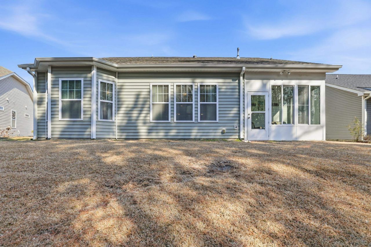 880 Cypress Way Photo 31