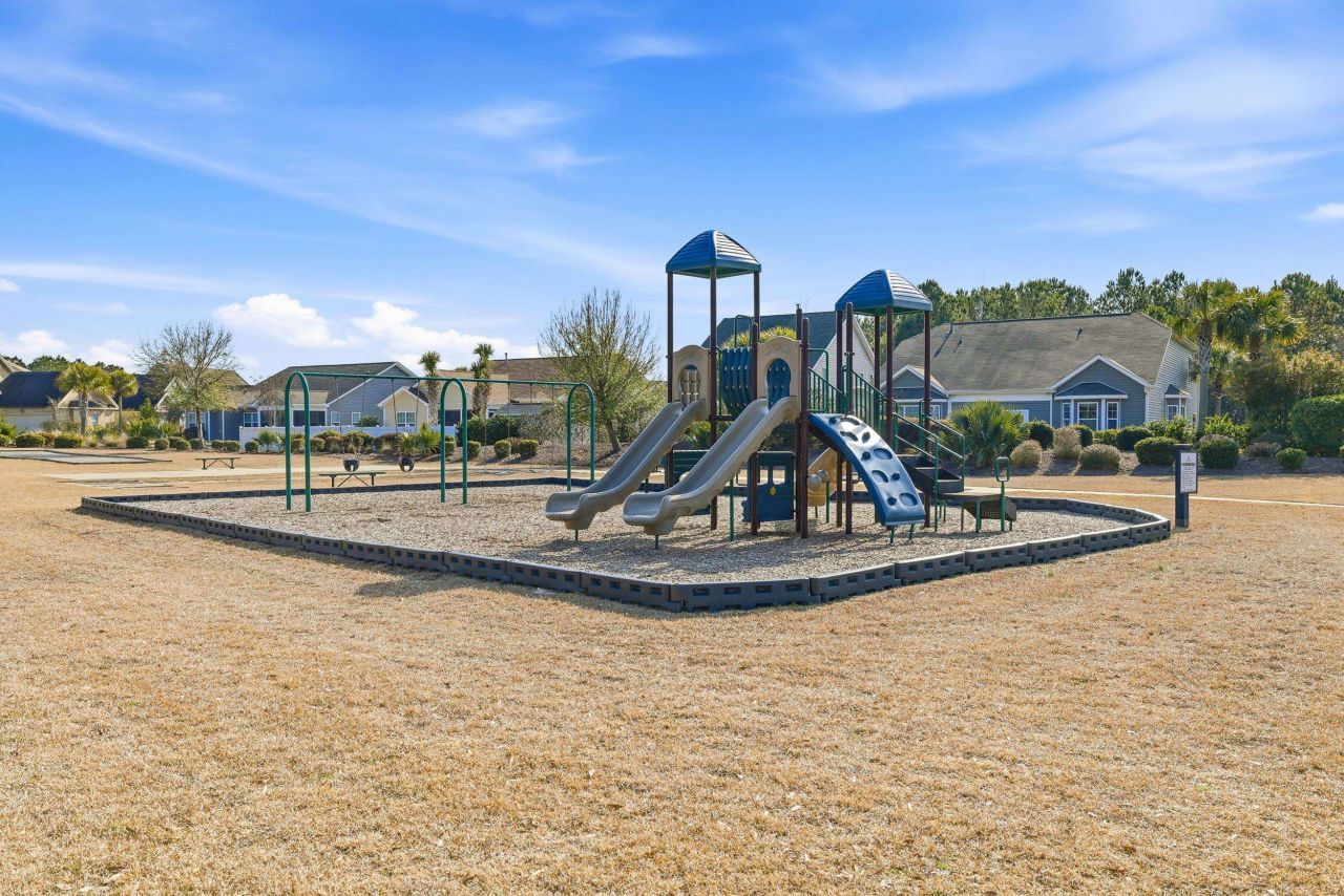 880 Cypress Way Photo 38