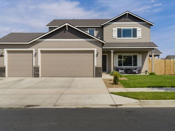 280 NW Double Eagle Avenue, Madras, OR 97741