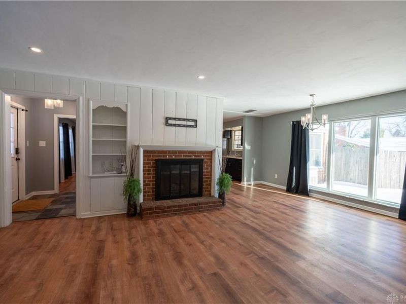 600 Laurelann Drive, Dayton, OH 45429 Photo 4