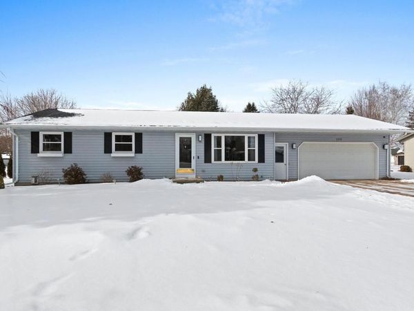 109 RIDGE ROAD, Clintonville, WI 54929