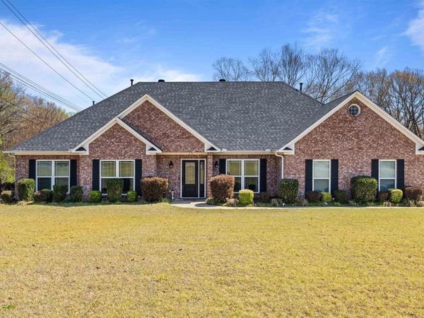 15 Castle Heights, Cabot, AR 72023