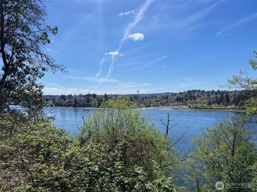 1943 Wheaton Way , Bremerton, WA 98310