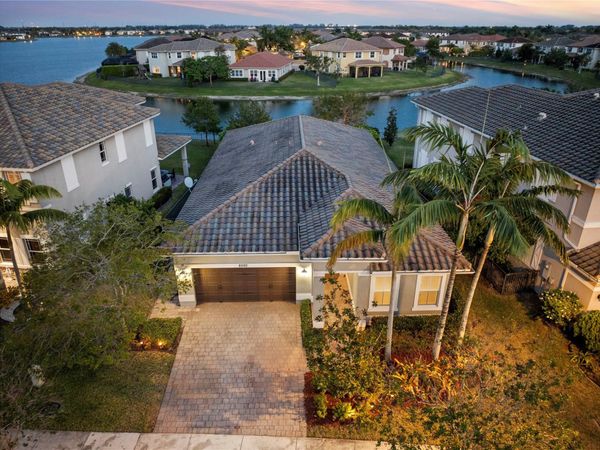 8550 Lakeside Bend, Parkland, FL 33076