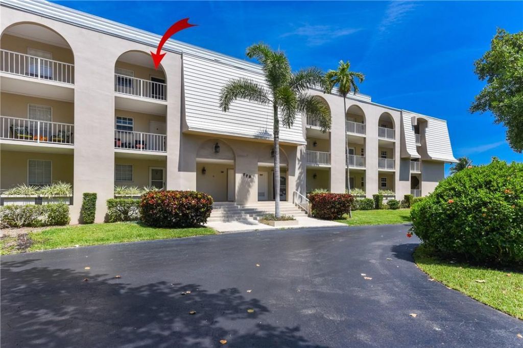 775 Jeffery Street, Unit 303, Boca Raton, FL 33487 Photo