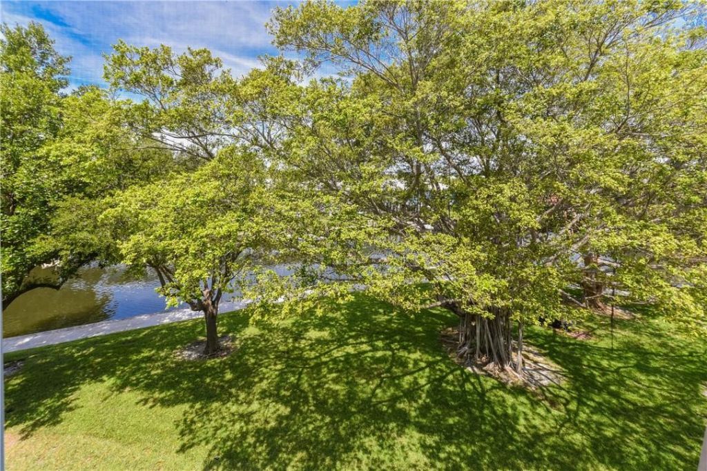 775 Jeffery Street, Unit 303, Boca Raton, FL 33487 Photo