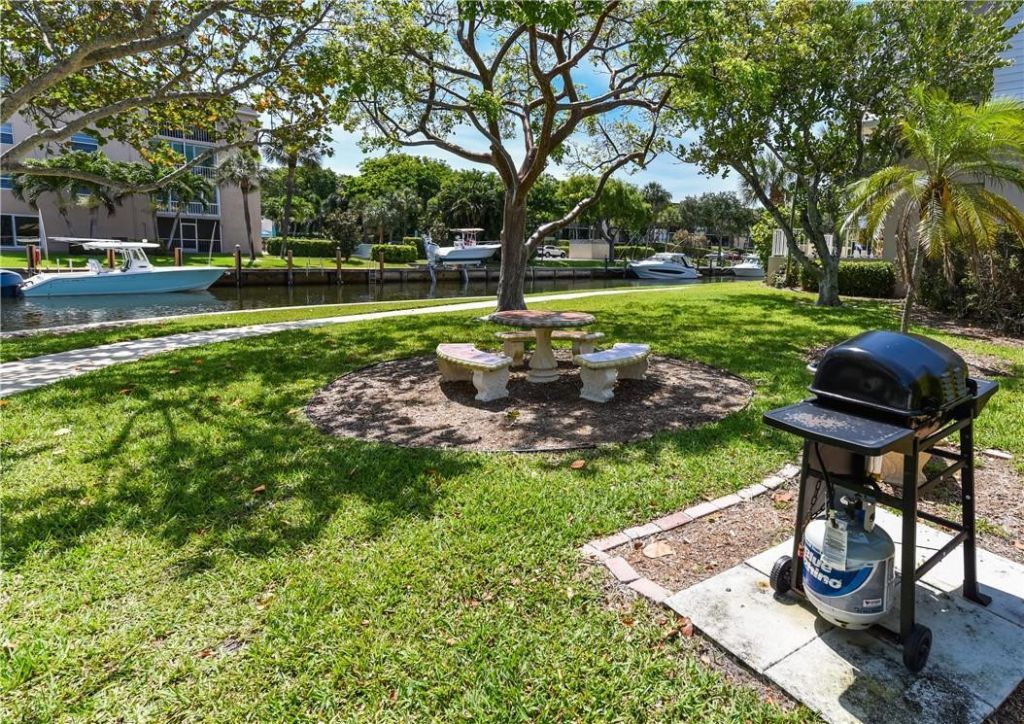 775 Jeffery Street, Unit 303, Boca Raton, FL 33487 Photo