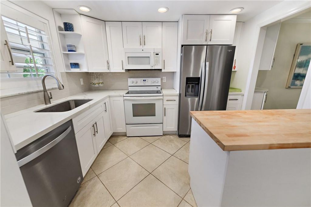 775 Jeffery Street, Unit 303, Boca Raton, FL 33487 Photo