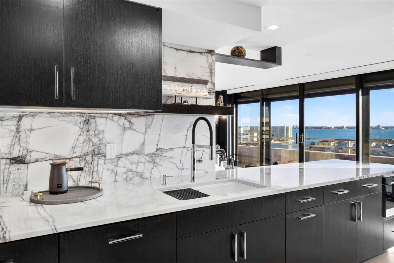 5950 Pelican Bay Plaza S, Unit 2A, Saint Petersburg, FL 33707 Photo