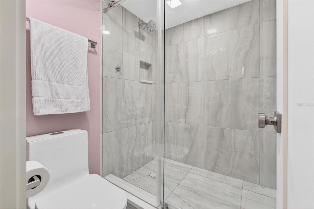 5950 Pelican Bay Plaza S, Unit 2A, Saint Petersburg, FL 33707 Photo