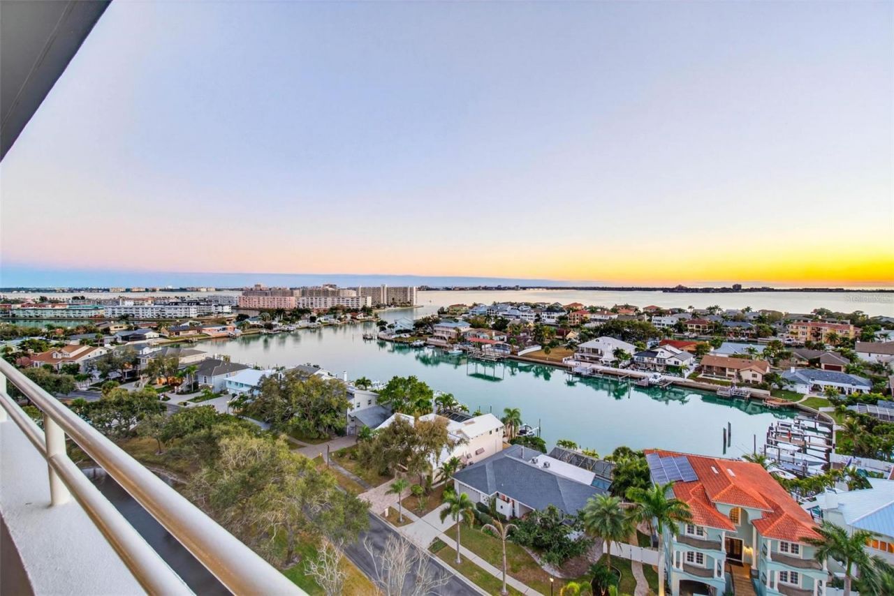5950 Pelican Bay Plaza S, Unit 2A, Saint Petersburg, FL 33707 Photo