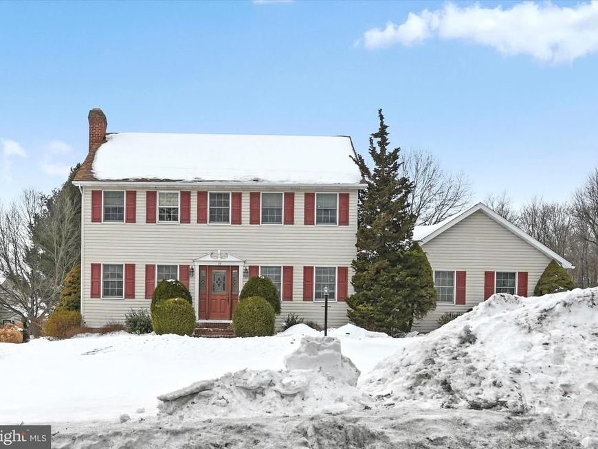 19 Fox Hollow Road, Pottsville, PA 17901 Main Photo