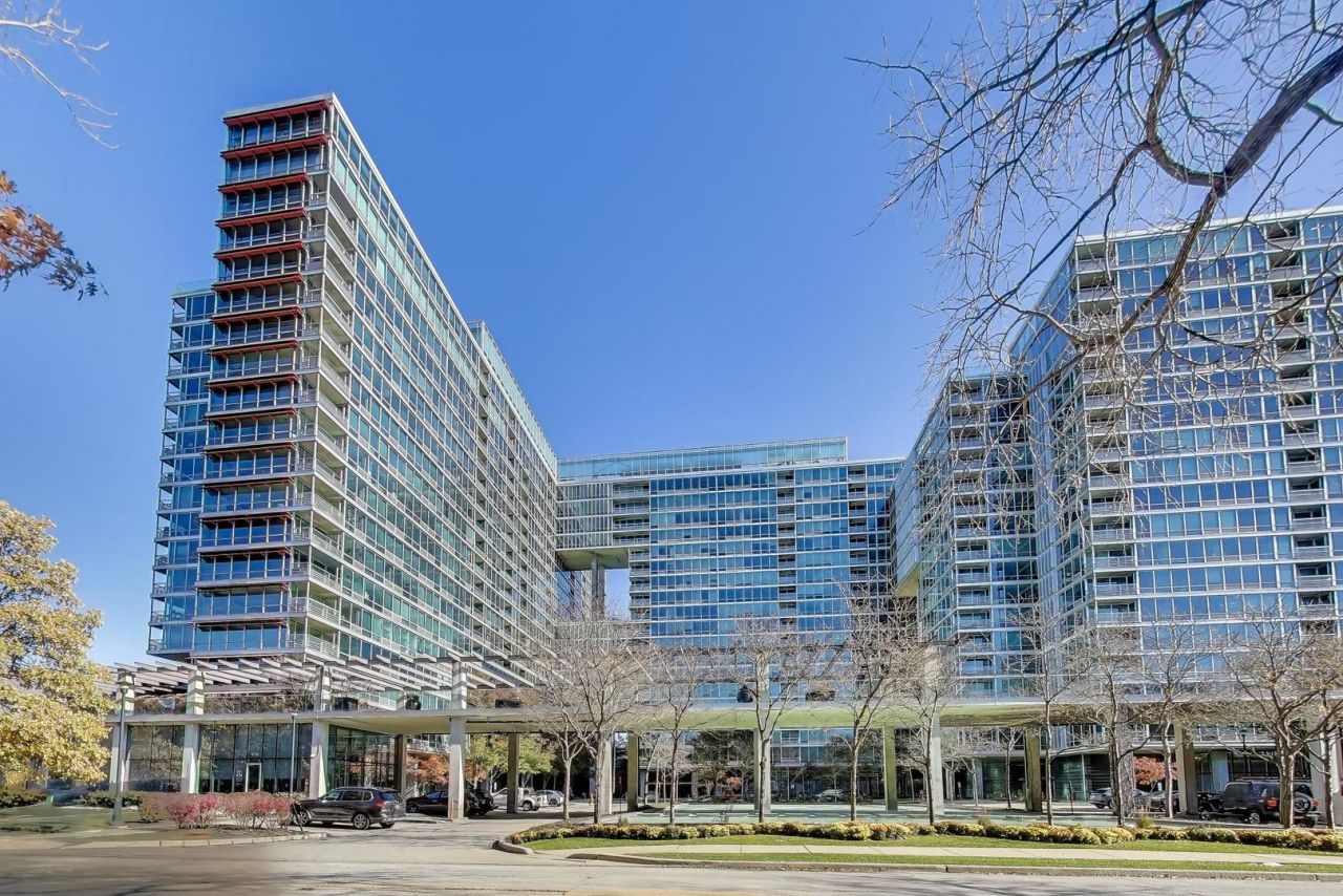 9725 Woods Drive, Unit 1005, Skokie, IL 60077 Main Photo