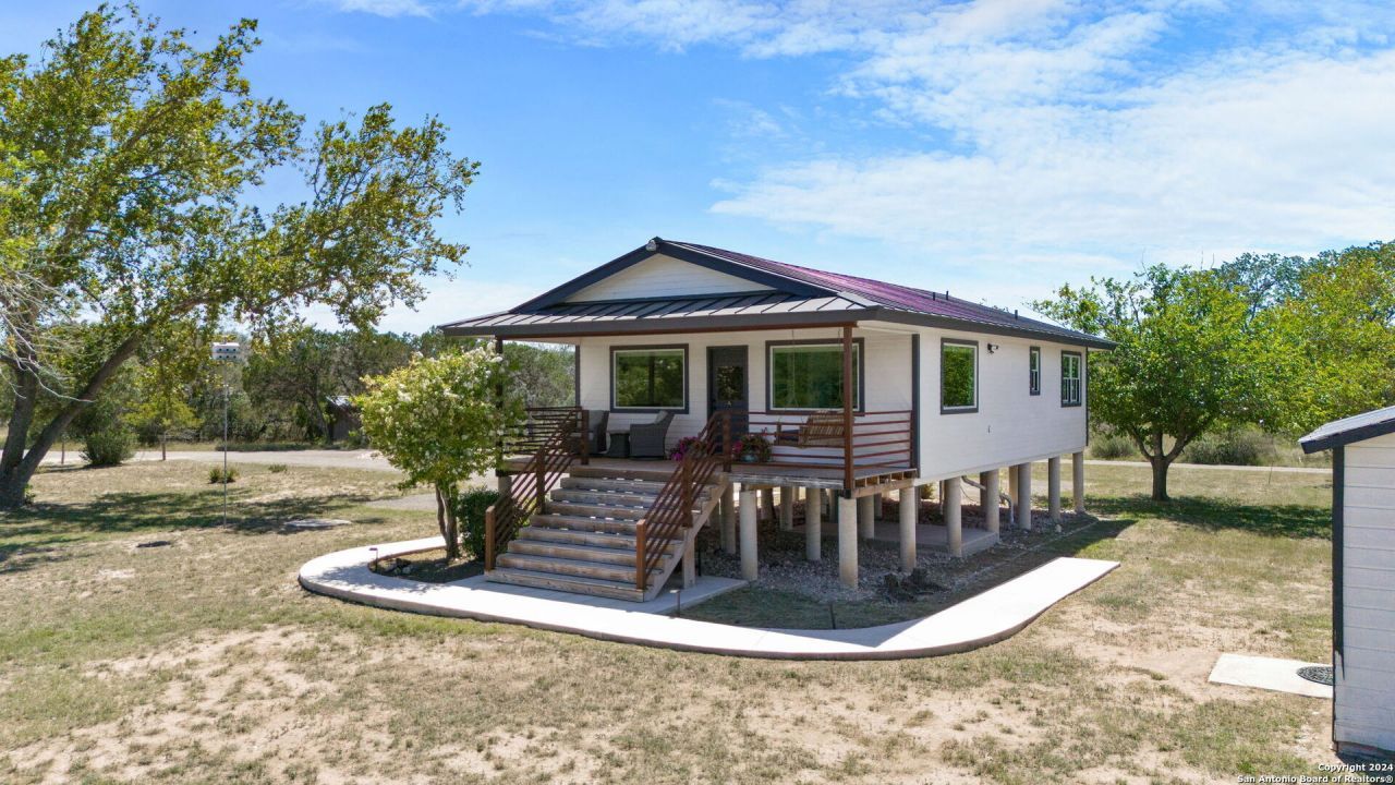 58 Weston Road, Leakey, TX 78873 Main Photo