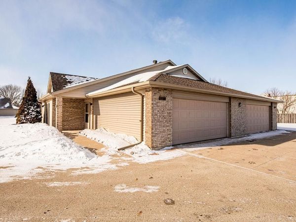 1409 Heatherwood Court, West Fargo, ND 58078