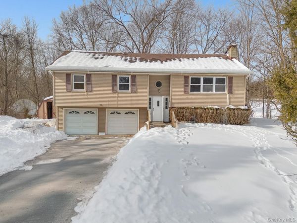 629 Twin Arch Road , Rock Tavern, NY 12575