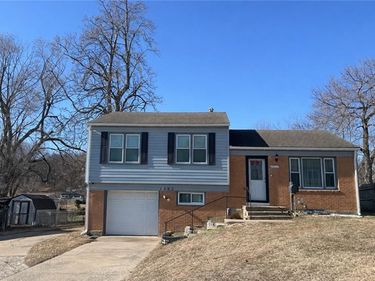 3302 N Delaware Street, Independence, MO 64050