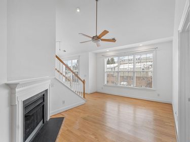 949 GLENWOOD STATION LN, Unit 202, Charlottesville, VA 22901