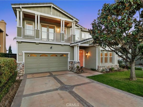 2108 Ridgeview Terrace, Signal Hill, CA 90755