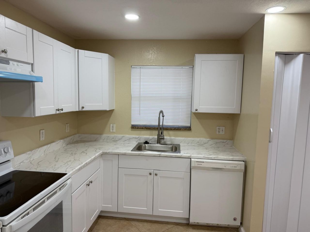 4524 SW 54th Street, Unit 601-W, Fort Lauderdale, FL 33314 Photo