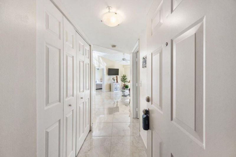 1100 Crestwood Court, Unit 1110, Royal Palm Beach, FL 33411 Photo