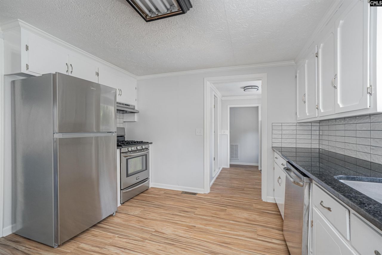 166 Woodcrest Lane  Photo 11