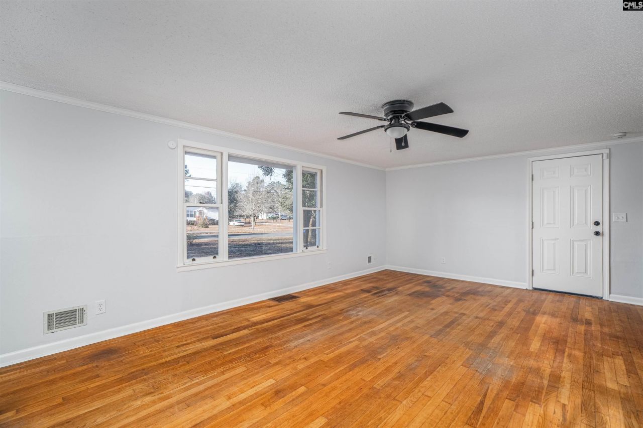 166 Woodcrest Lane  Photo 6