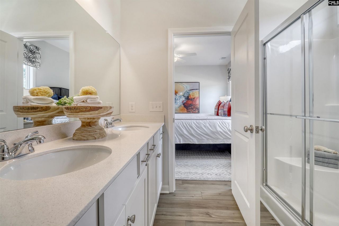 159 Kinglsey Drive Photo 23