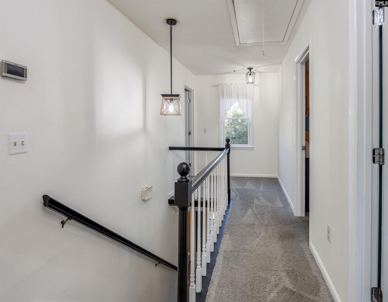 105 Queen Anne Court Photo 21