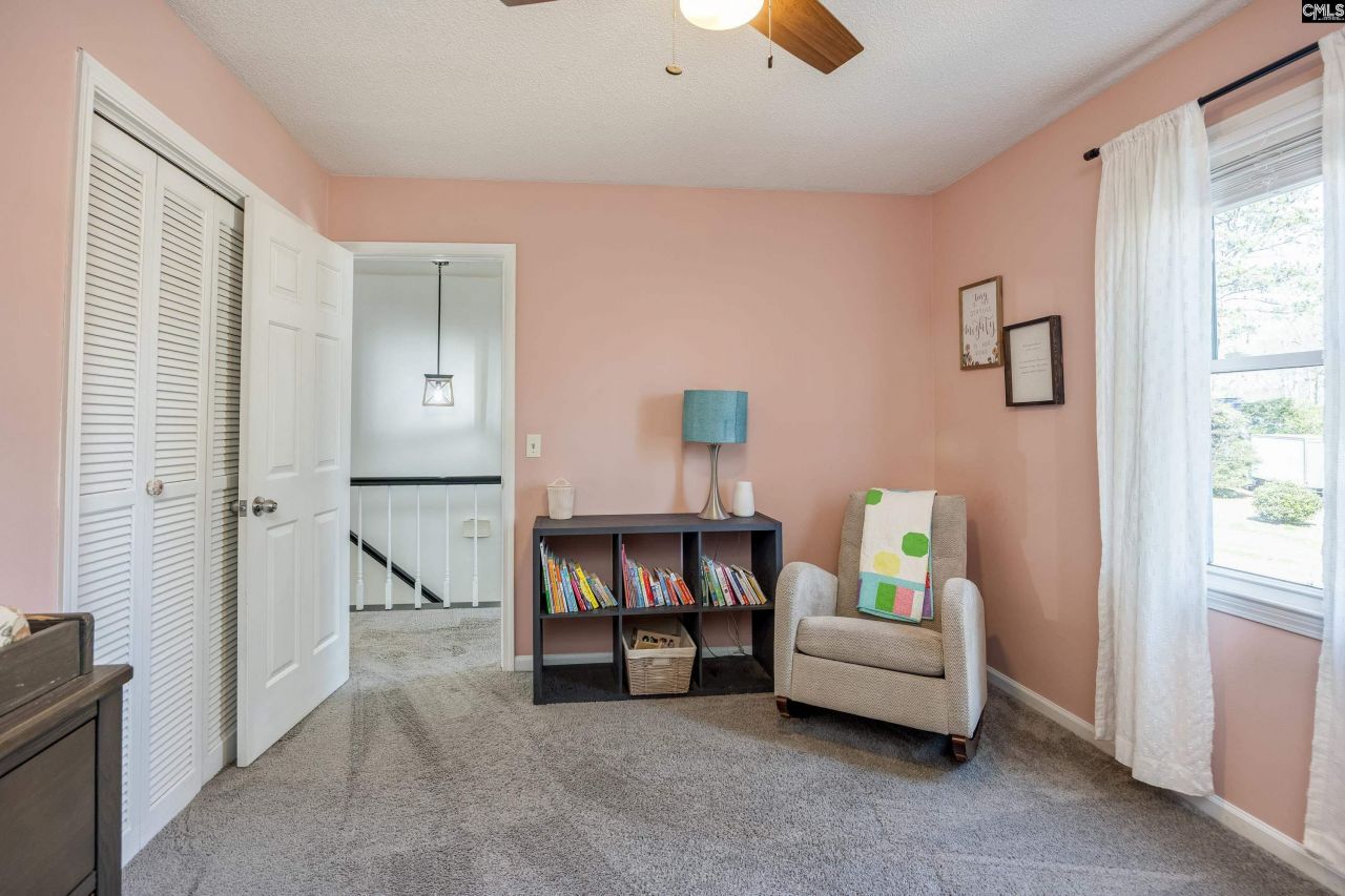 105 Queen Anne Court Photo 27