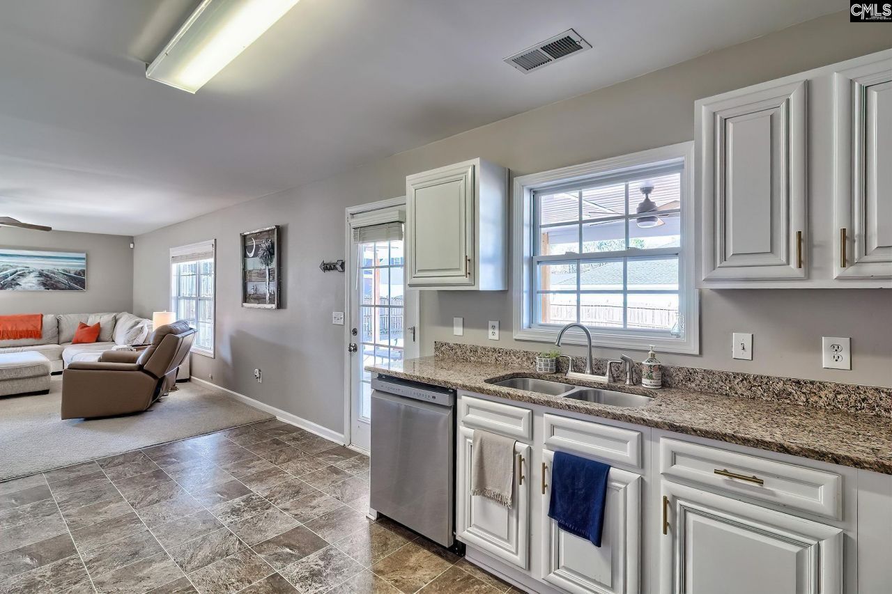 135 Emanuel Creek Drive  Photo 16