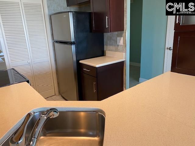 1520 Senate Street Photo 9