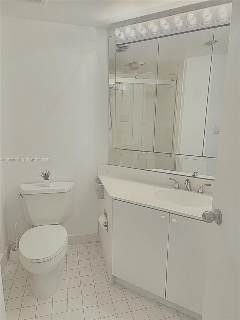 20185 E Country Club Dr , Unit 2505, Aventura, FL 33180 Photo