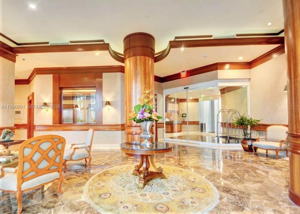 20185 E Country Club Dr , Unit 2505, Aventura, FL 33180 Photo