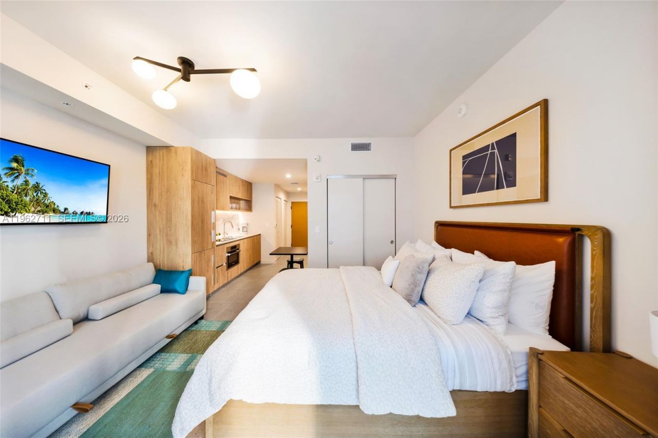 11 NE 6th St , Unit 1208, Miami, FL 33132 Photo