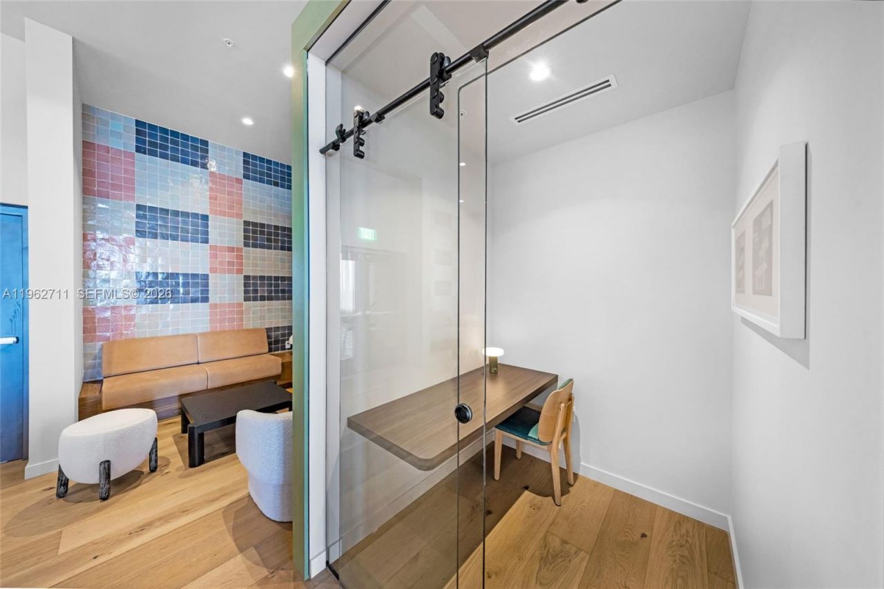 11 NE 6th St , Unit 1208, Miami, FL 33132 Photo