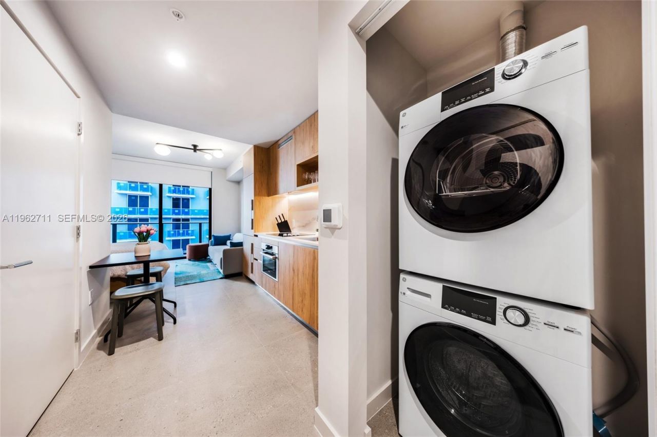 11 NE 6th St , Unit 1208, Miami, FL 33132 Photo