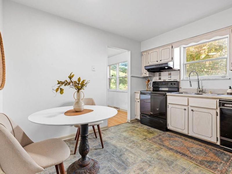 7988 Woodruff Road, Cincinnati, OH 45255 Photo 27