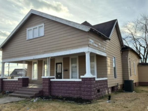 403 W 3rd Street, Bicknell, IN 47512