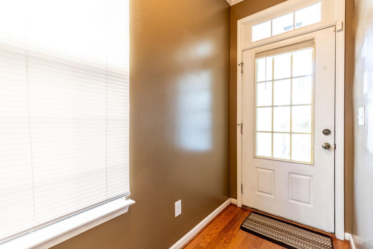 136 Diploma Drive Photo 12