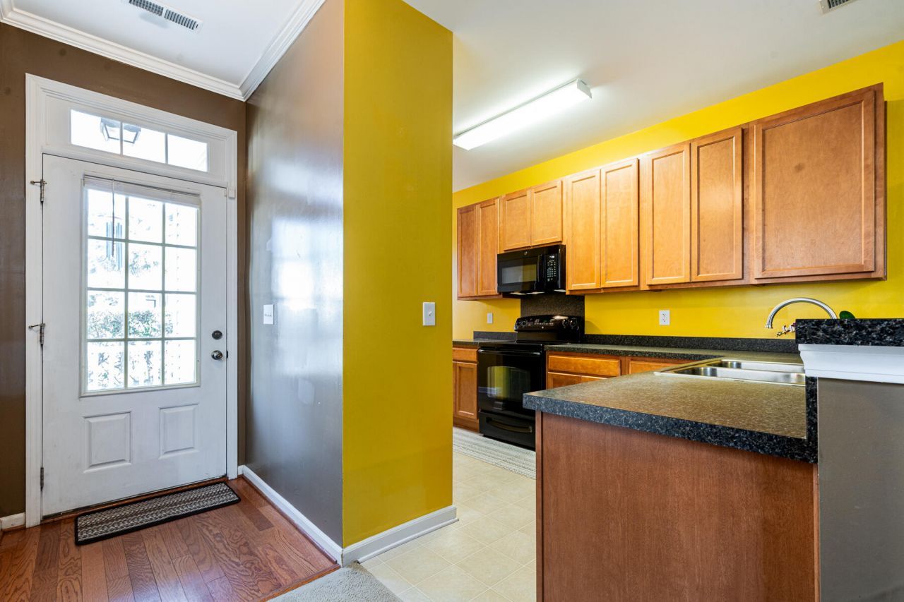 136 Diploma Drive Photo 14