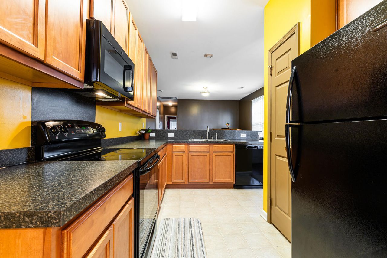 136 Diploma Drive Photo 21