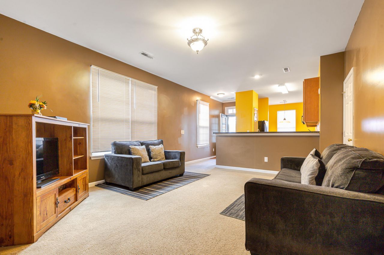 136 Diploma Drive Photo 29