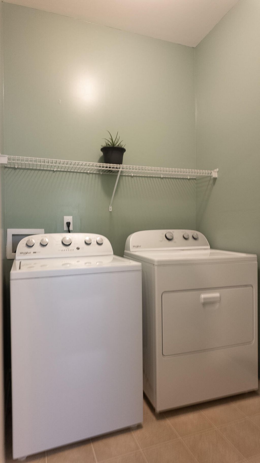 136 Diploma Drive Photo 43