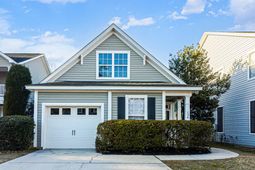 136 Diploma Drive photo 4