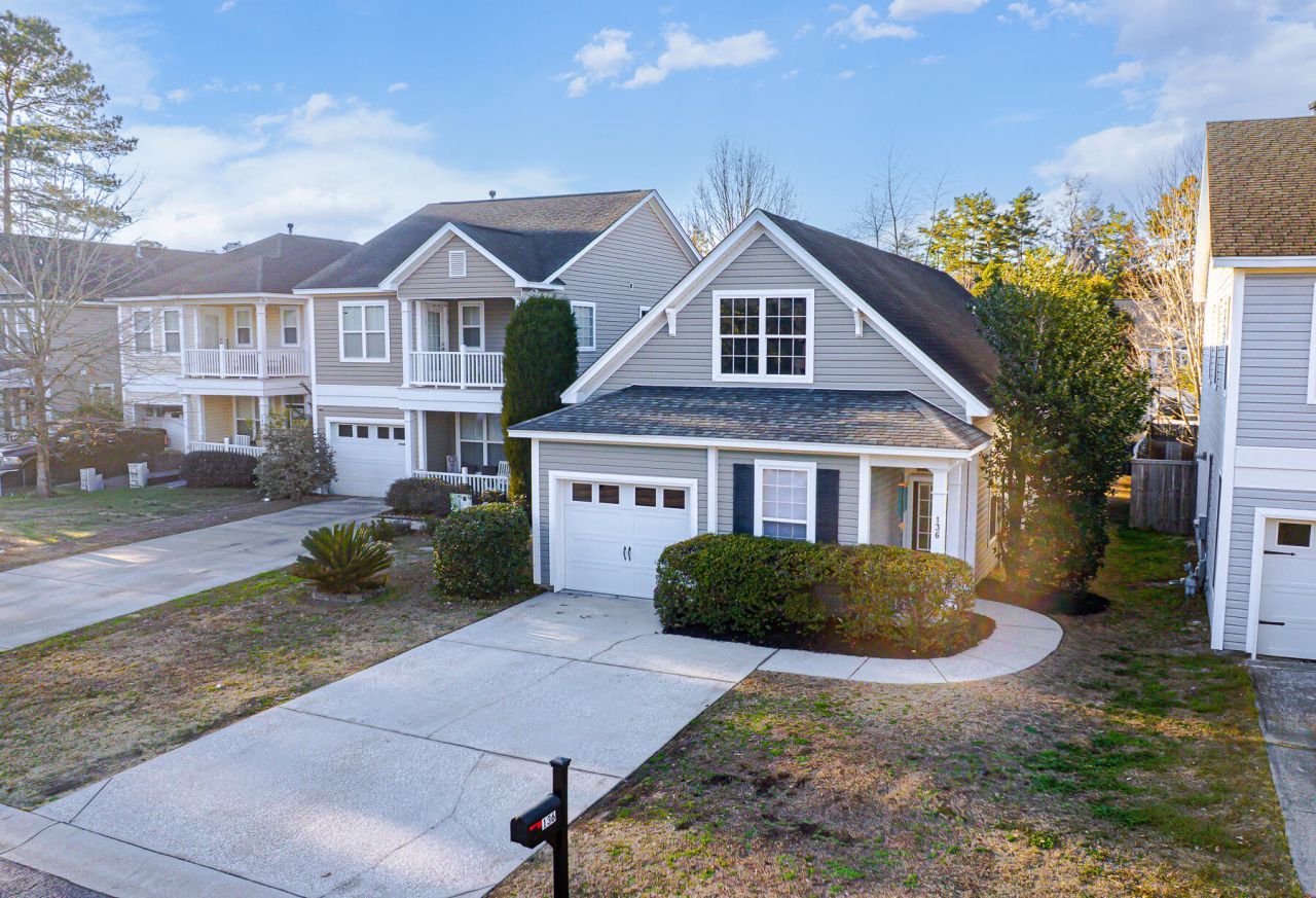 136 Diploma Drive Photo 7