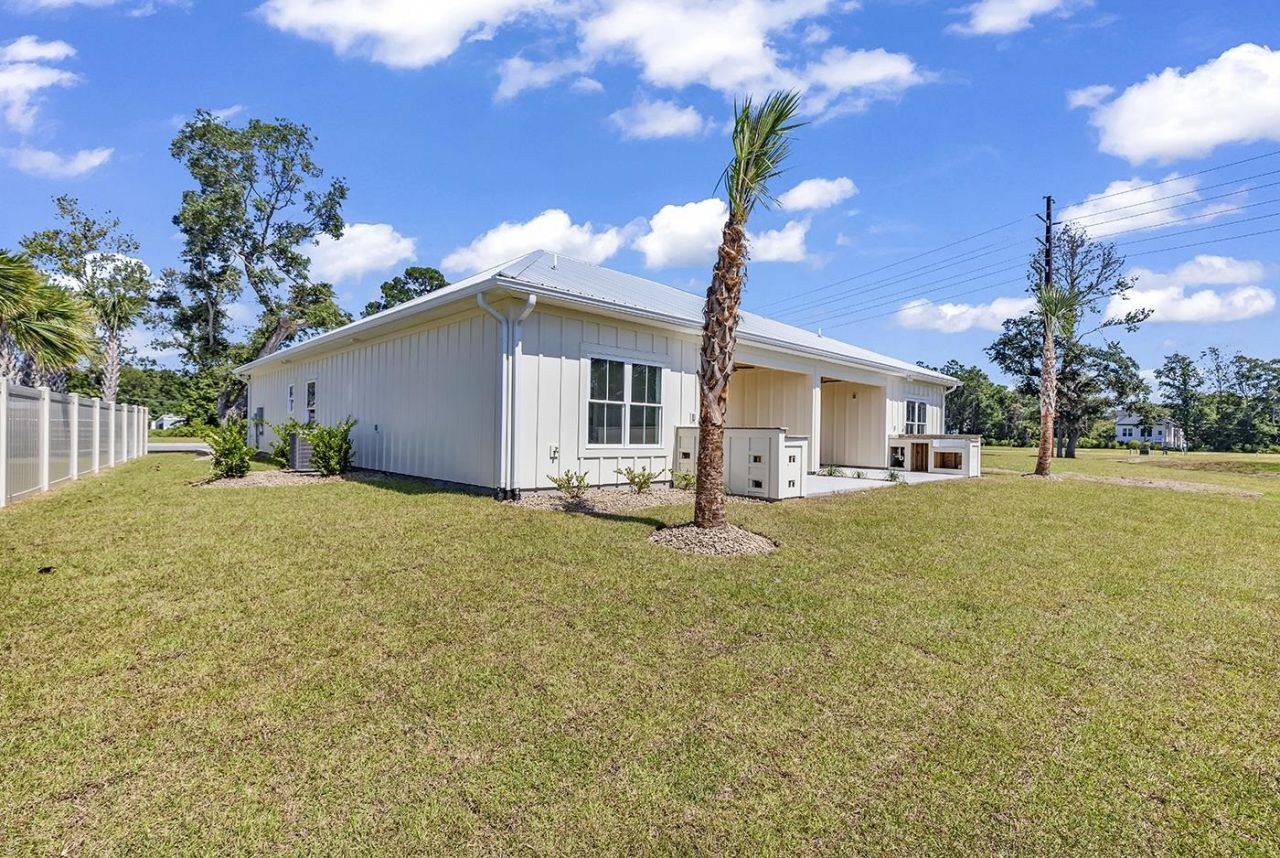 72 Hallandale Lane Photo 27