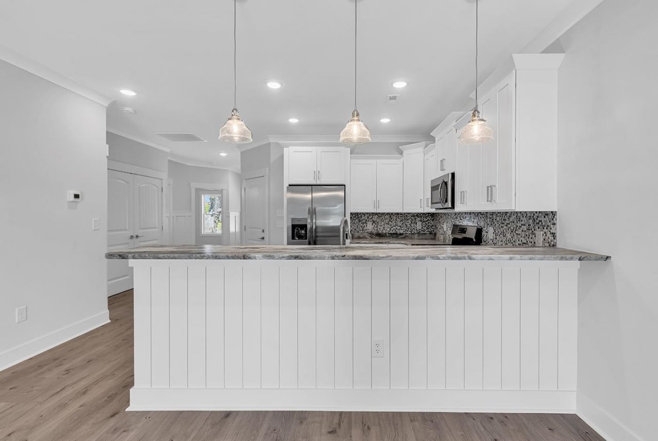 72 Hallandale Lane Photo 6