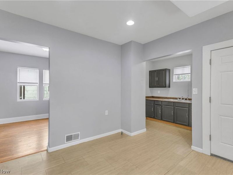 927 E 149th Street, Cleveland, OH 44110 Photo 10
