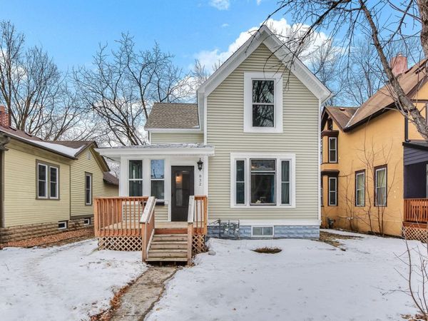 832 Armstrong Avenue, Saint Paul, MN 55102